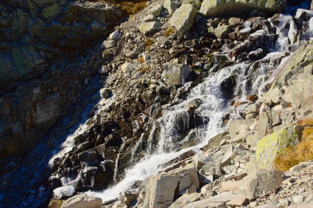 Vodopád mezi Dlhým Plesem a Vareškovým plesem - Vysoké Tatry