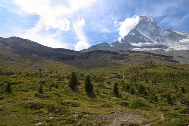 Plošina na Matterhorn--trail, v pozadí vrchol Matterhorn