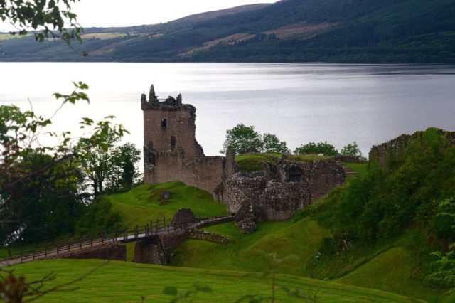 Urquhart Castle - Skotsko