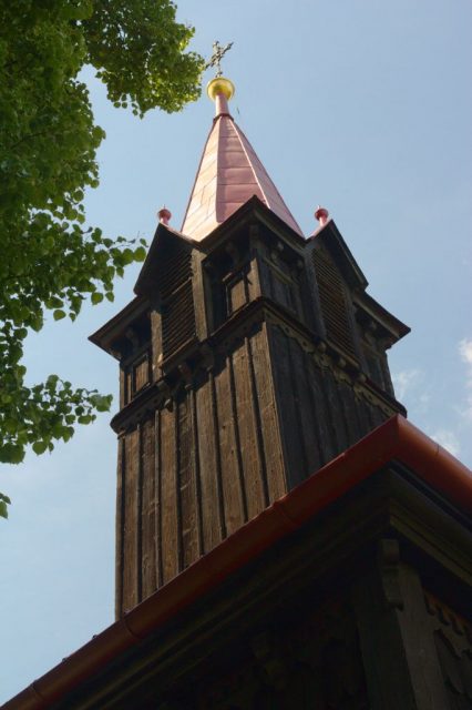 Věž kostela Panny Marie, pomocnice křesťanů na Gruni, Moravskoslezské Beskydy