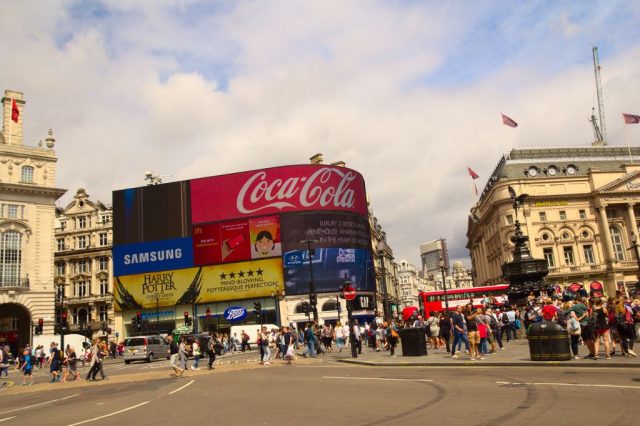 Piccadilly Circus, Londýn