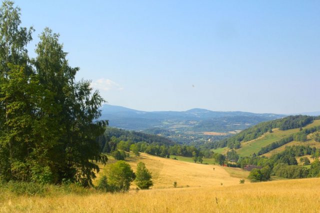 Výhledy do Polska cestou na Borůvkovou horu